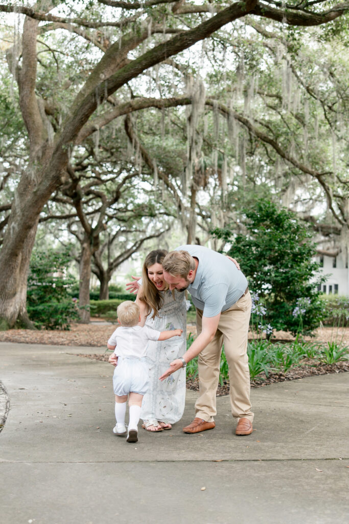 Outdoor family portrait in Ardsley Park Savannah Ga